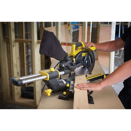 Serra de Esquadro 1500w Ø216mm STANLEY FME721-QS