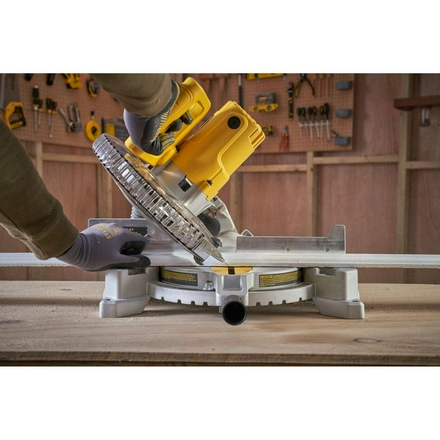 Serra de Esquadria Composta 1.650w Ø254mm STANLEY SM1650-QS