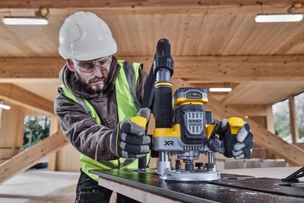 Tupia de Imersão sem Escovas XR 18V 12mm DEWALT DCW620NT-XJ