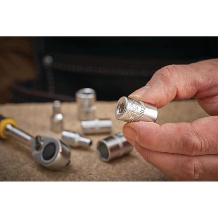 Chaves de Caixa de ¼” MaxiDrive com Aderência para os Dedos 6 mm STANLEY FMMT17191-0