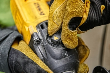 Martelo Combinado SDS-Plus 710W 2J 22mm DEWALT D25033K-QS