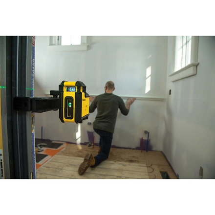 Nível laser VERDE de linhas 360° e linha vertical. Alcance 25m STANLEY STHT77594-1