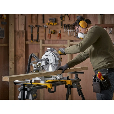 Serra de Esquadria Composta 1.650w Ø254mm STANLEY SM1650-QS