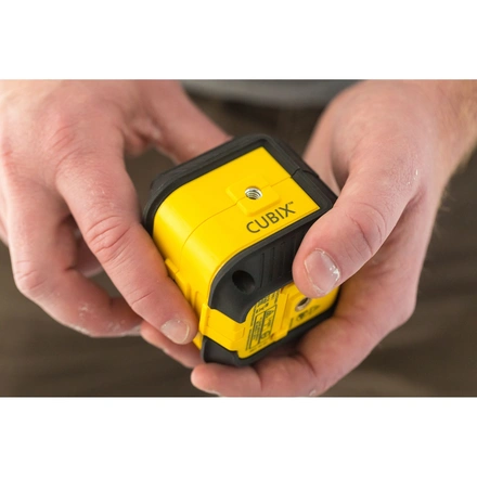 Nível laser VERDE em cruz CUBIX. Alcance 16m STANLEY STHT77499-1