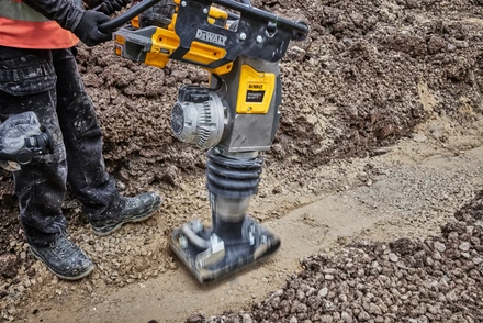 Compactador sem Escovas POWERSHIFT Chapa 280mm DEWALT DCPS660N-XJ