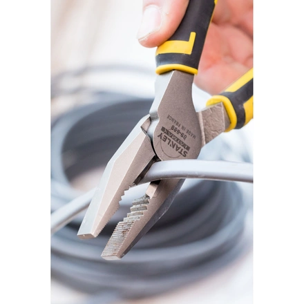 Alicate Universal 210mm Stanley 0-89-868
