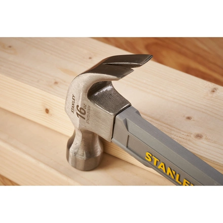 Martelo Orelhas Punho De Fibra De Vidro 450g STANLEY STHT0-51309