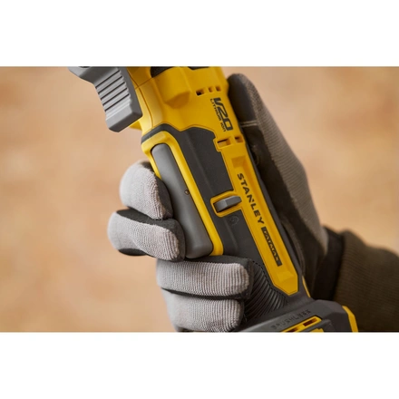 Multiferramenta Oscilante Brushless STANLEY SFMCE510B-XJ