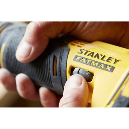 Multiferramenta Oscilante 18V STANLEY SFMCE500B-XJ
