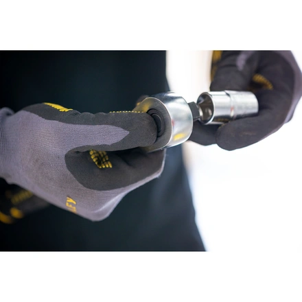Chaves de Caixa de 3/8” MaxiDrive com Aderência para os Dedos 13 mm STANLEY FMMT17213-0
