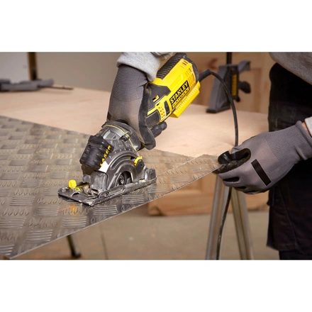 Serra Circular de Mao 650w FATMAX STANLEY FME380K-QS