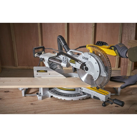 Serra De Esquadria Telescópica Deslizante De Duplo Bisel 1.800w Ø254mm STANLEY SM1800-QS