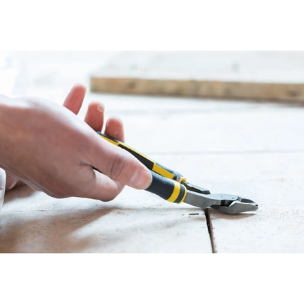 Alicate de Corte Diagonal Angular STANLEY FATMAX (160 mm/6") 0-89-860