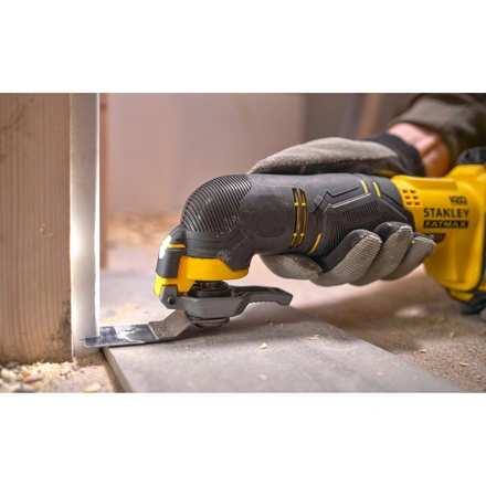 Multiferramenta Oscilante 18V STANLEY SFMCE500B-XJ