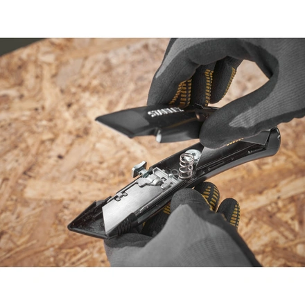 Faca STANLEY FATMAX Heavy Duty Lâmina Retrátil (preto) FMHT10504-0