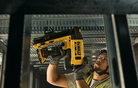Pregadora a Gás para Betão C6 XR 18V 1x2Ah com Mala DEWALT DGN845D1-QW