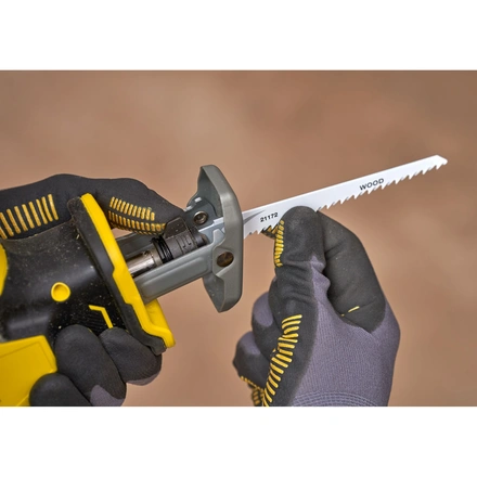 Mini-serra Sabre Brushless V20 Li-ion 18v. Sem Carregador/bateria. STANLEY SFMCS305B-XJ