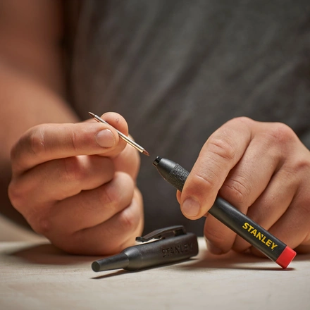 Marcador de Tinta Vermelha STANLEY - 1 Ud STHT47005-0