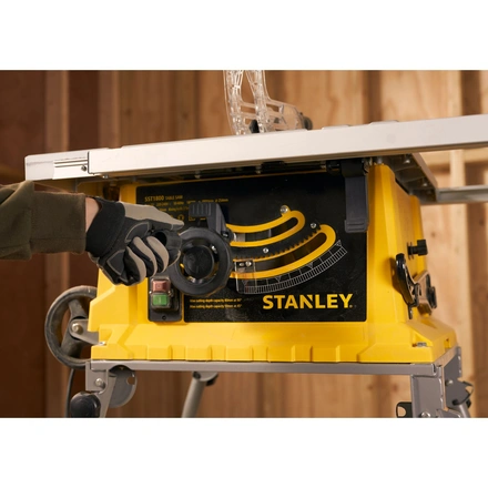 Serra de Mesa 1800 W 254 Mm STANLEY SST1800-QS