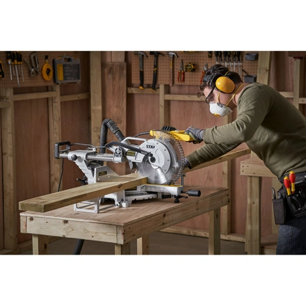 Serra De Esquadria Telescópica Deslizante De Duplo Bisel 1.800w Ø254mm STANLEY SM1800-QS