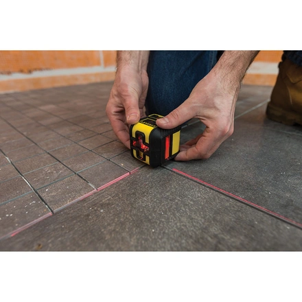 Nível laser VERMELHO em cruz CROSS90 com linha adicional de 90°. Alcance 12m STANLEY STHT77502-1