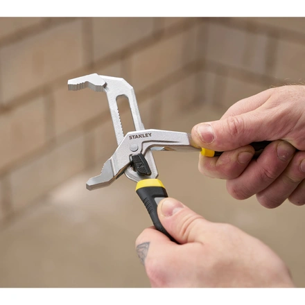Alicate Bomba D'água STANLEY FATMAX 8" FMHT75508-0