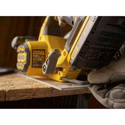Serra Circular Brushless V20 Lithium-ion 18v Sem Carregador/bateria STANLEY SFMCS550B-XJ