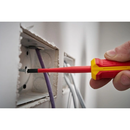 Chave de Fenda STANLEY Pozidriv Isolado 1000v Pz1x80mm FMHT65758-0