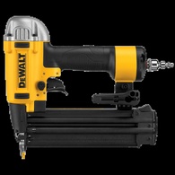 Pregadora Pneumática Brad 18GA 15–50mm com Mala DEWALT DPN1850PP-XJ