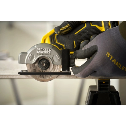 Rebarbadora Multi-Corte 76mm 18V STANLEY SFMCM300B-XJ