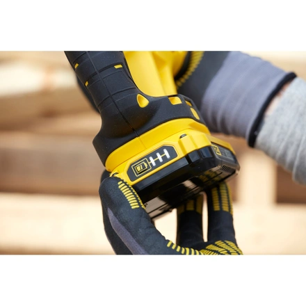 Serra Sabre V20 Li-ion 18v. Inclui 2 Baterias Li-ion 2ah, Carregador 2a e Mala. STANLEY SFMCS300D2K-QW